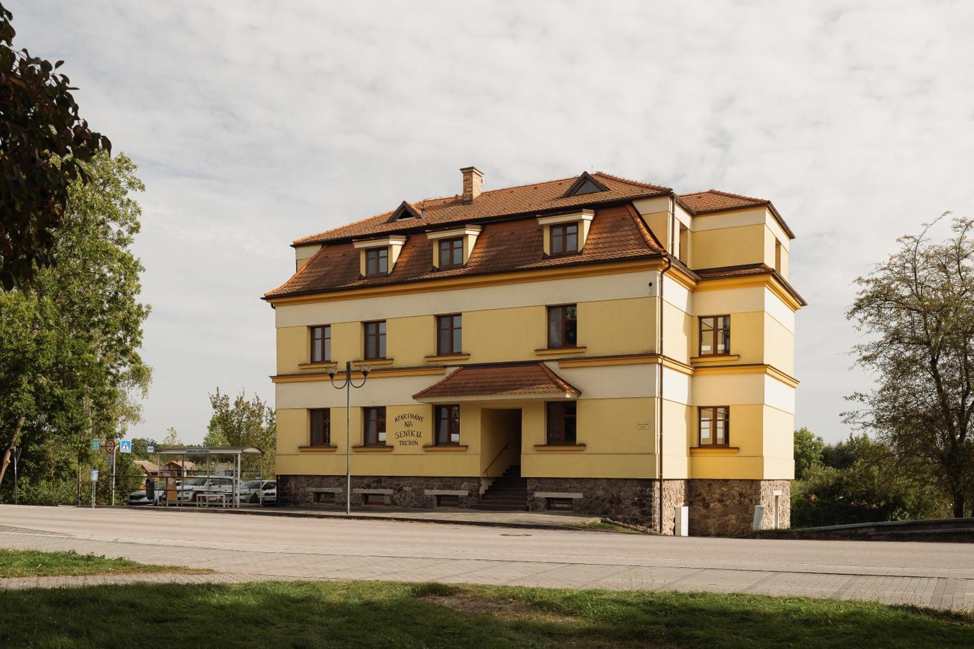 Na Seniku Апартаменти Тршебонь
